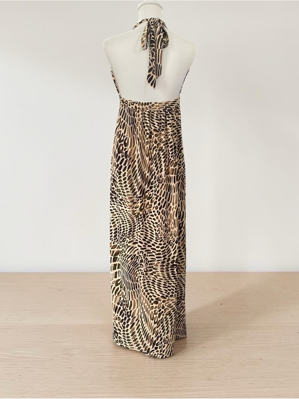 Alyn Paige Leopard Print Halter Maxi Dress Boho Safari Glam Size Small - Picture 4 of 12